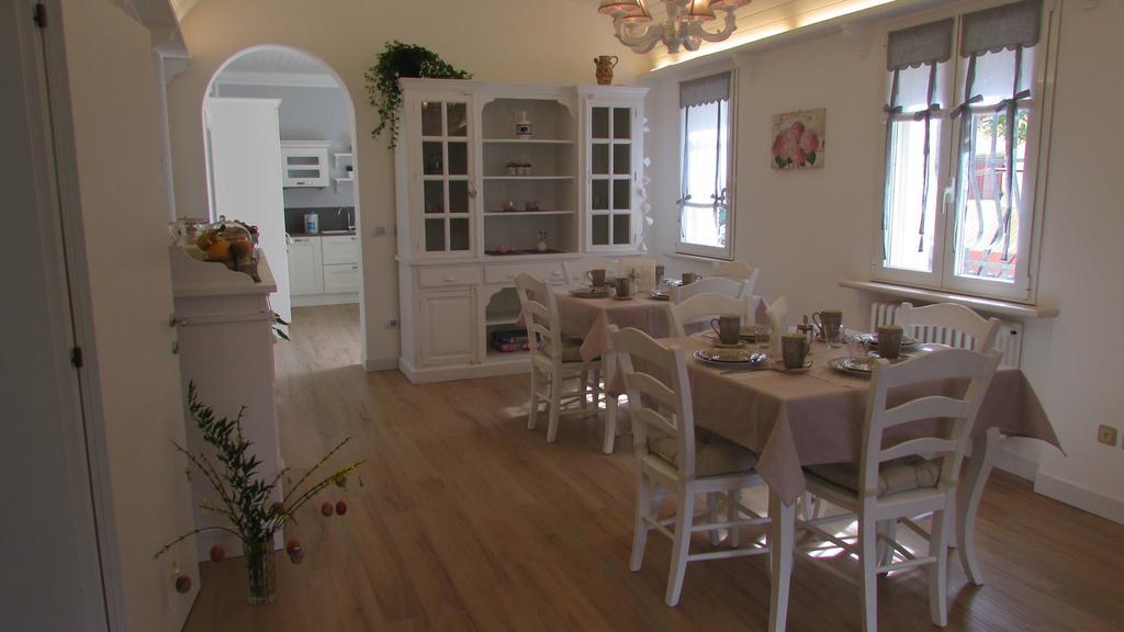 B&B Nadine フォルリ エクステリア 写真